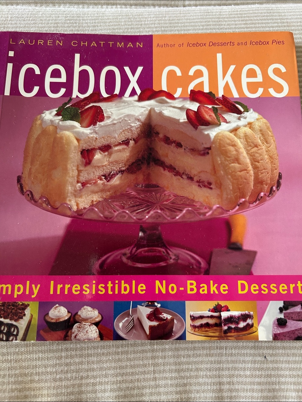2 Recipe Books - Picture 12 of 16